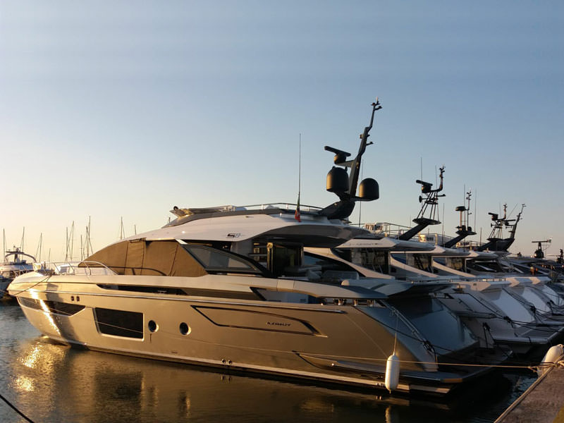 FOUR NEW AZIMUT MODELS IN CANNES!