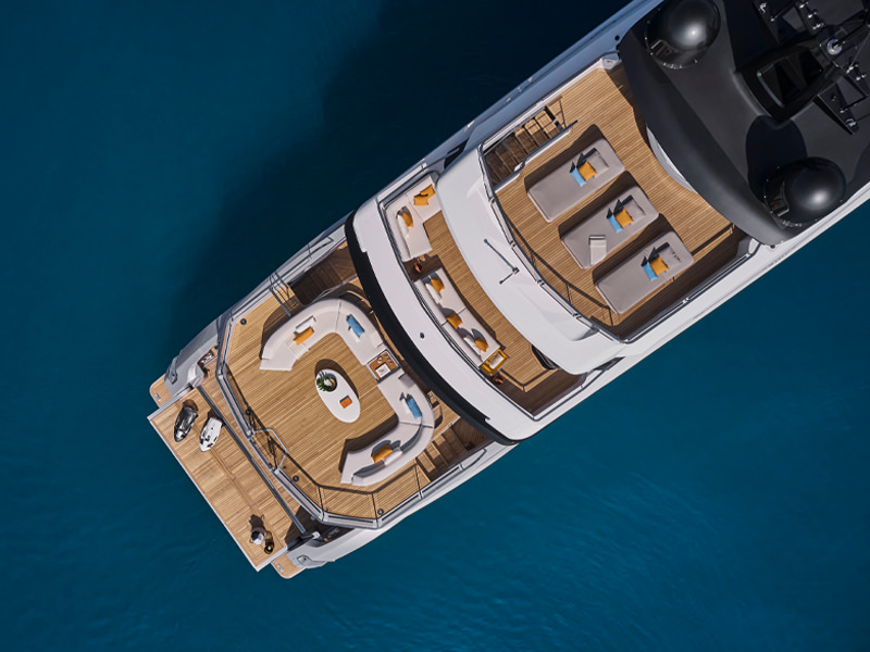 BOAT OF THE YEAR: AZIMUT GRANDE TRIDECK